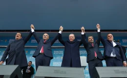 Erdoğan: Deprem bölgesindeki hak sahiplerine konutlarına kavuşma hedefimiz var