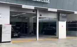 Mercedes Benz Yetkili Servisi Aracı Bakmak İstemeyince Vatandaş Sitem Etti