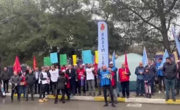 Manisa’da 2 Yıldır Direnen Pilenpak İşçileri Grevde… “Bu İşin Dönüşü Yok. Pilenpak İşçisi Hakkını Alacak, Pilenpak İşçisi Kazanacak”