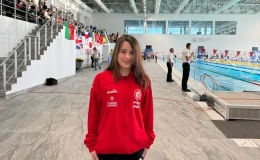 Down Sendromlu Yüzücü Ada Zehra Anlatıcı, Trisome Oyunları’nda Gümüş Madalya Kazandı